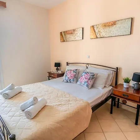 Apartment Comfy At Klelia